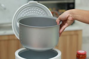 Noi Com Dien Sharp 1.8 Lít KS 18TJV