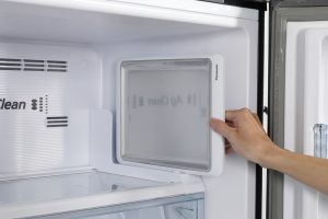 Tủ lạnh Panasonic Inverter 326 lít NR-TL351GVKV