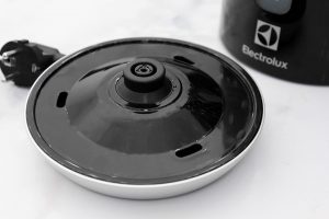 Ấm đun siêu tốc Electrolux 1.7 lít EEK3505