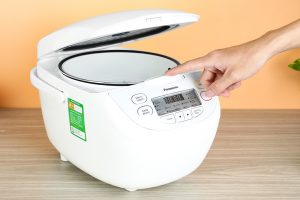 Nồi cơm điện tử Panasonic 1.8 lít SR-CL188WRAM
