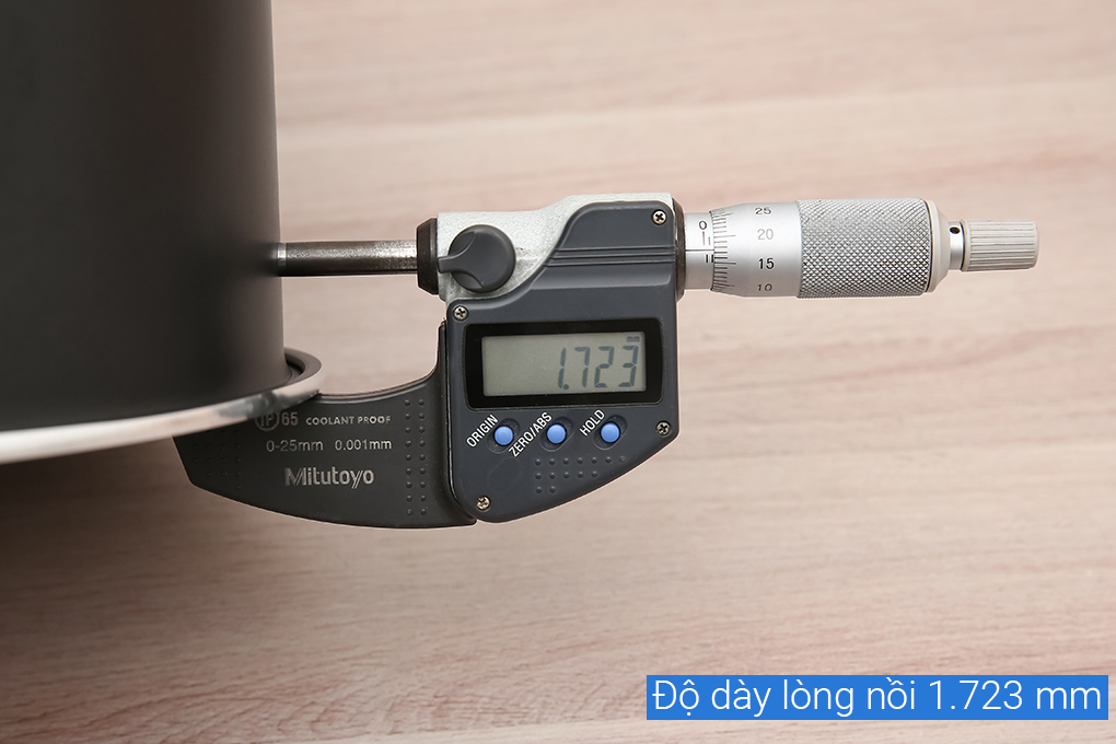 Nồi cơm điện tử BlueStone 1.8 lít RCB-5938 Nồi cơm điện tử BlueStone 1.8 lít RCB-5938