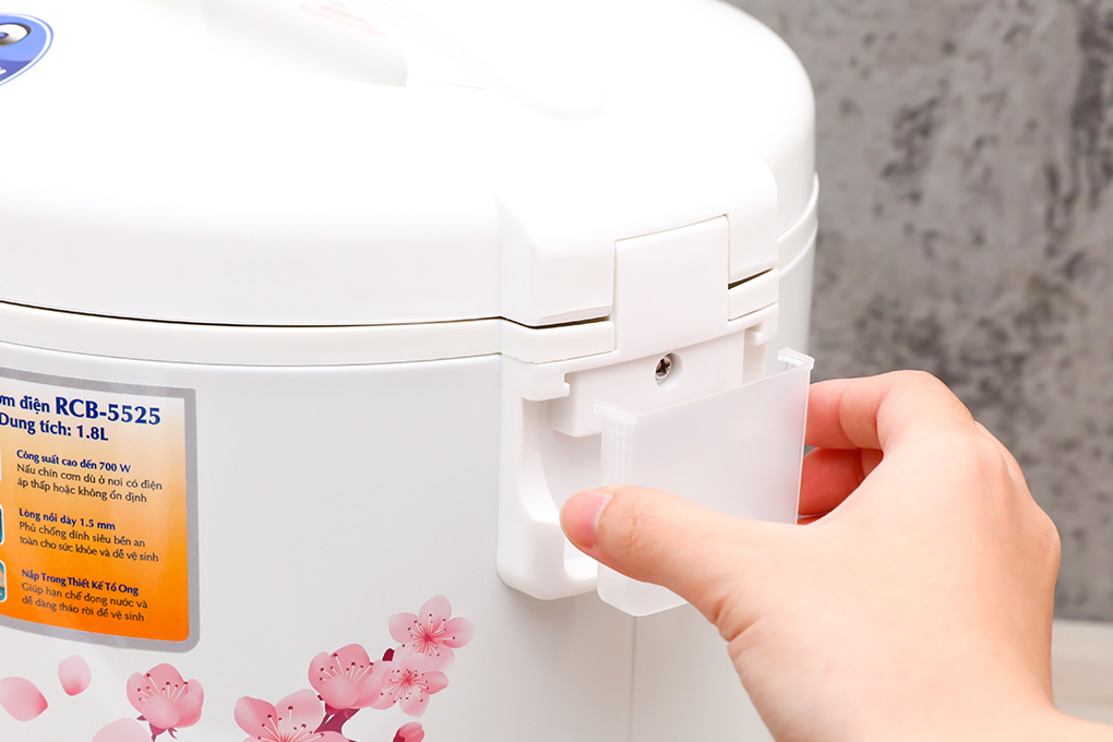 Nồi cơm nắp gài BlueStone 1.8 lít RCB-5525 Nồi cơm nắp gài BlueStone 1.8 lít RCB-5525