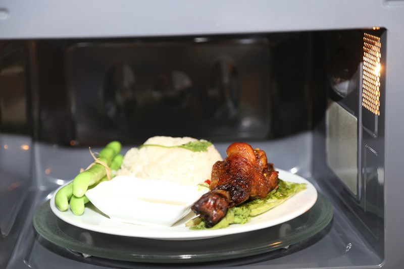 Lò vi sóng có nướng Sharp R-G272VN-S 20 lít