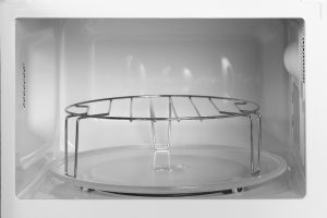 Lò vi sóng có nướng BlueStone MOB-7716 20 lít