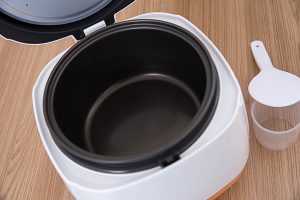 Nồi cơm nắp gài Cuckoo 0.5 lít CR-0331